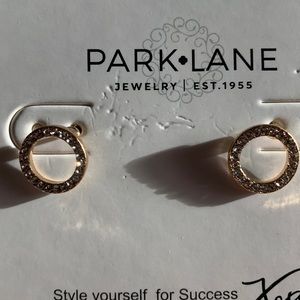 Roo earrings in gold new